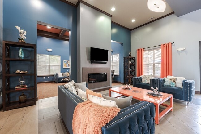 Building Photo - Hurstbourne Estates