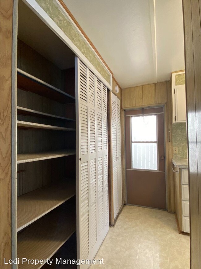 Building Photo - 1 br, 1 bath House - 6192 E Acampo Road #B