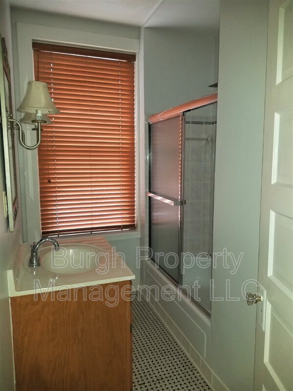 Photo - 35 W Main St Apartment