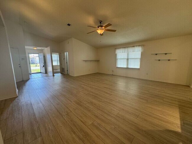 Foto del edificio - West Pensacola - Emerald Shores - 3 bedroo...