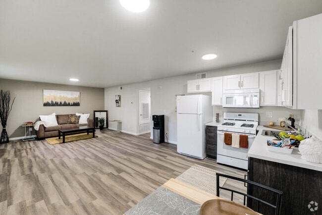 Building Photo - Stardust Apartments