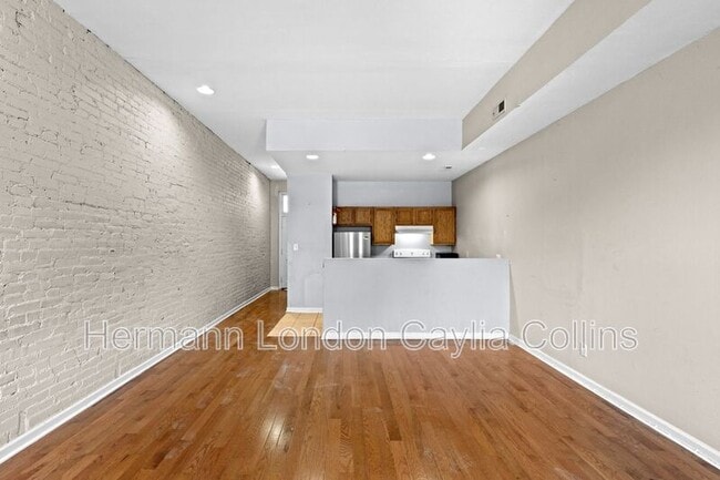 Building Photo - 1708 S Tucker Blvd