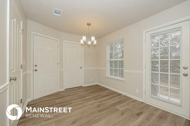 Building Photo - 209 Grovedale Trce