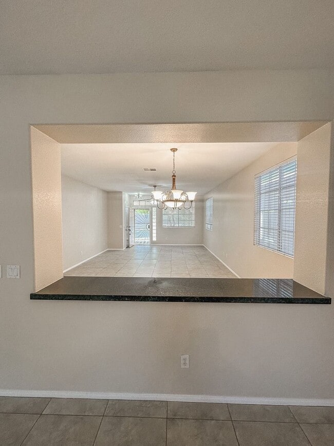 Foto del edificio - IMMACULATE REMODLED 2 STORY HOME IN HENDERSON GATED COMMUNITY!!!!