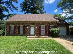 Building Photo - 4942 Foxhall Dr