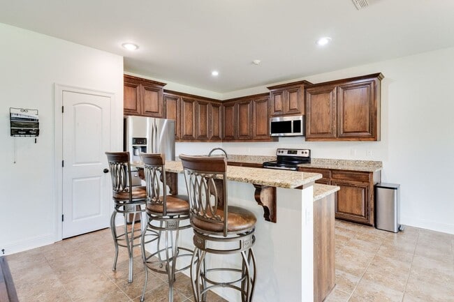 Foto del edificio - RENTAL HOME AVAILABLE NOW IN YOUNGSVILLE!