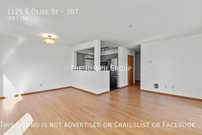 Building Photo - Stunning 2 bed/2 bath across from Cal Ande...