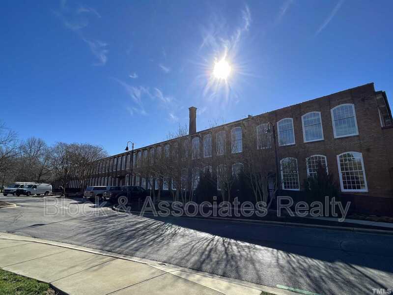 Foto principal - 1535 Caraleigh Mills Ct