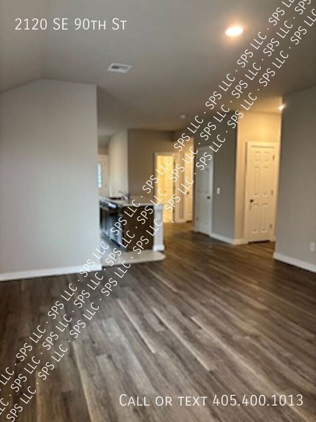 Building Photo - 2120 SE 90th St