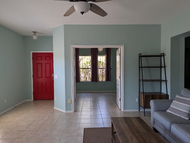 Building Photo - 5389 S Royal Richmond Dr