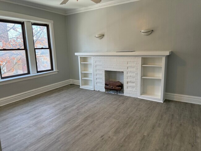 Foto del edificio - 2537 W 63rd St