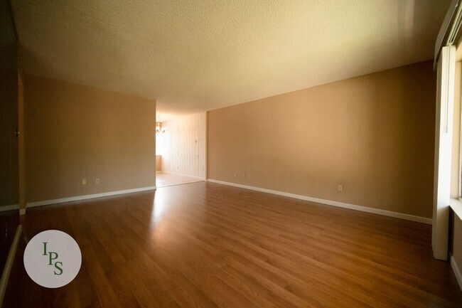 Foto del edificio - Fig Garden TownHome, 2BR/1BA – Great location, well maintained community!