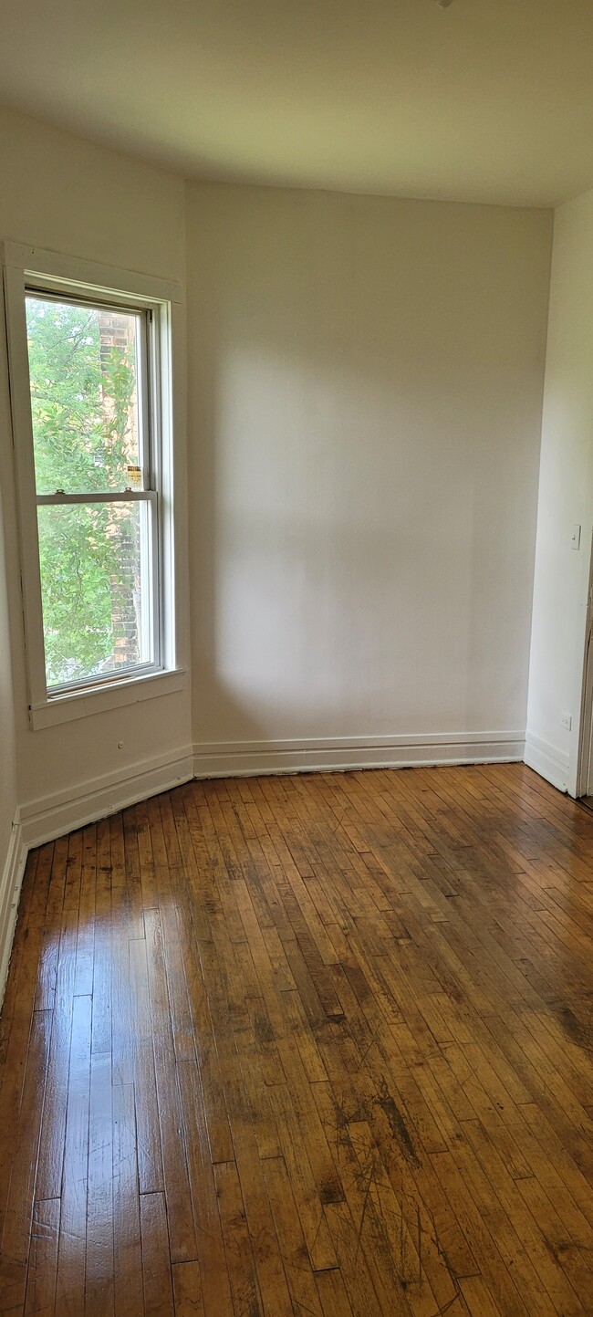 2nd floor bedroom - 653 N Christiana Ave