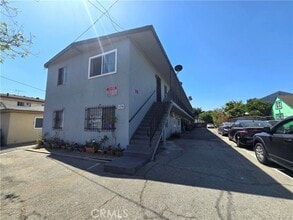 Building Photo - 1140 W 120th St