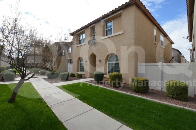 Building Photo - 883 S Almira Ave