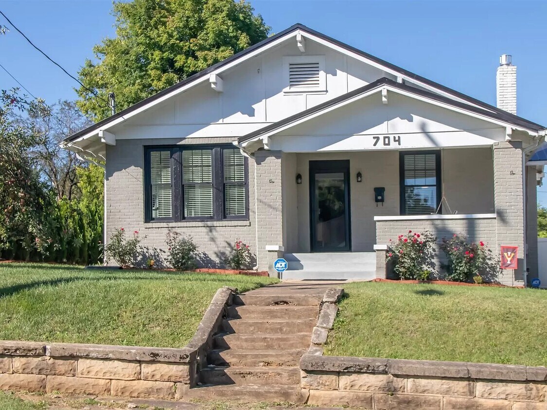 704 Pennsylvania Ave, Bristol, TN 37620 House Rental in Bristol, TN