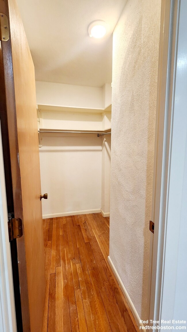 Building Photo - 24 Fuller St