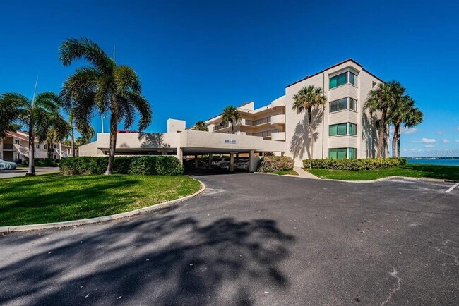 Foto del edificio - 5505 PUERTA DEL SOL Blvd