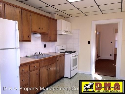Primary Photo - 121 N Courtland St