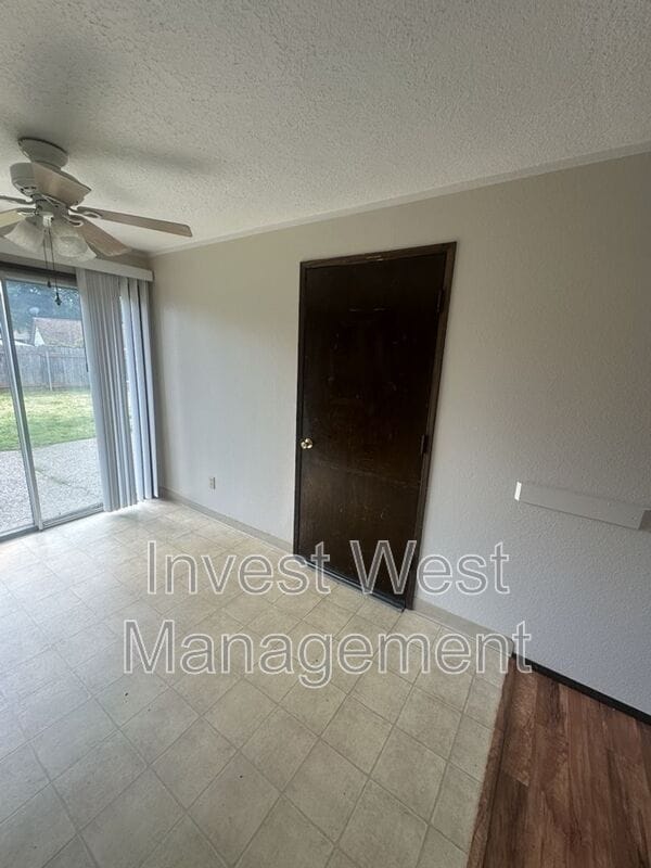Building Photo - 14417 NE 39th St