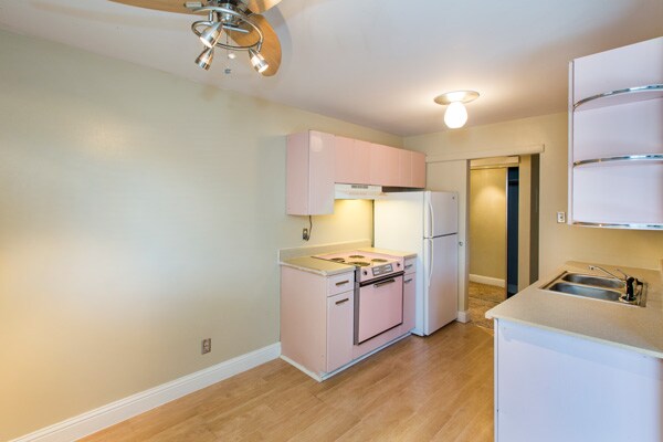 Building Photo - The Aberdeen Apartments