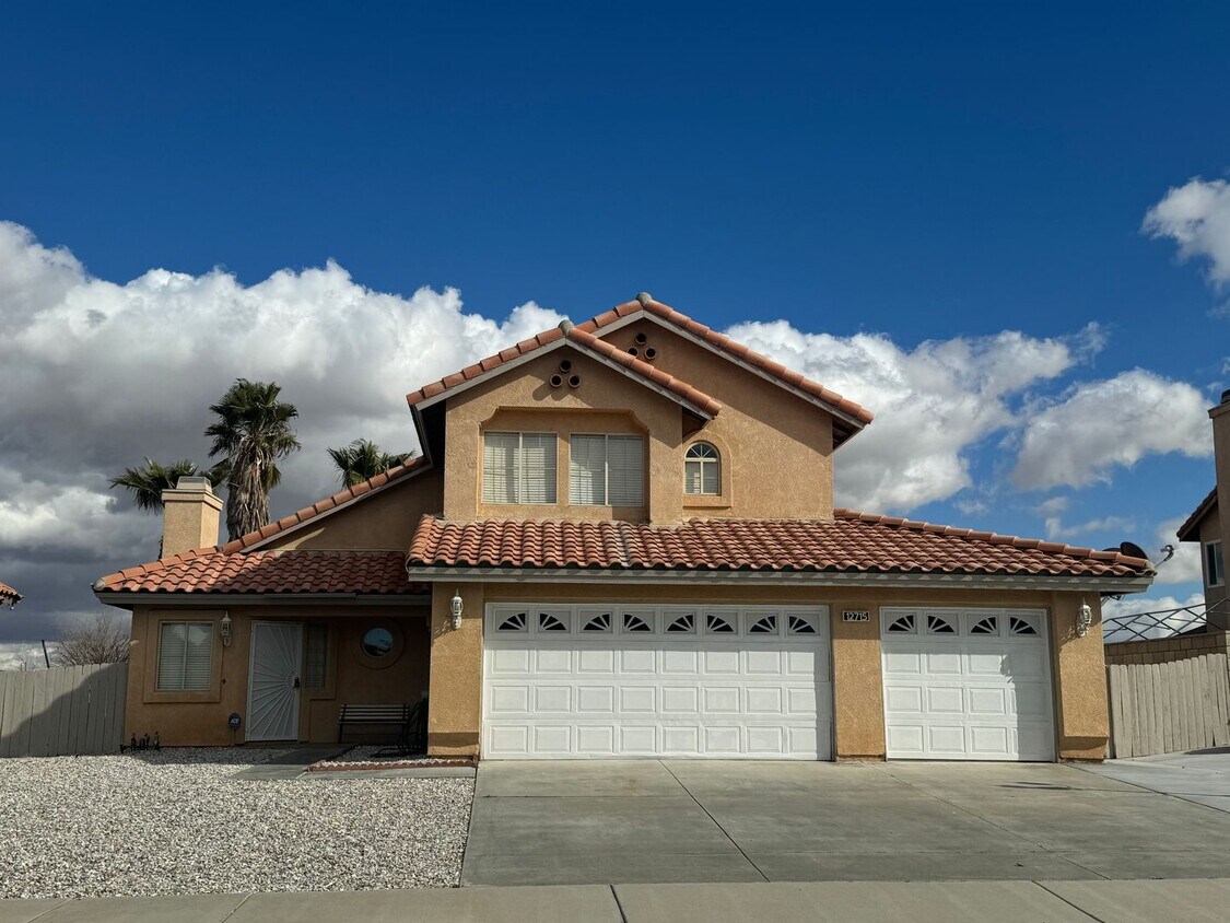 Foto principal - Victorville Home