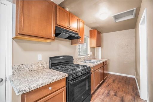 Building Photo - Move in Special!! Vista 2 bed /2 bath Home with Garage, Yard and Laundry- Pet Friendly