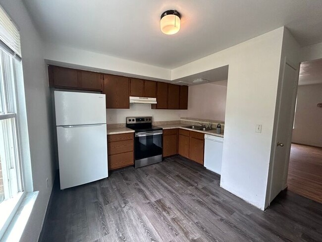 Foto del edificio - 227 Gilbert Ave
