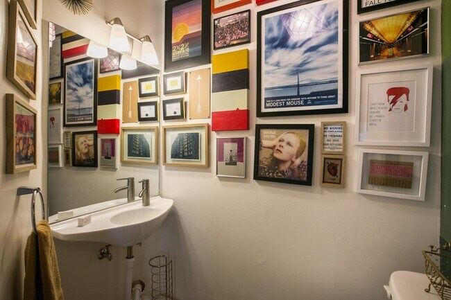 Foto del edificio - 610 Carlisle Blvd SE