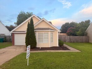 Building Photo - 8617 Inverness Dr