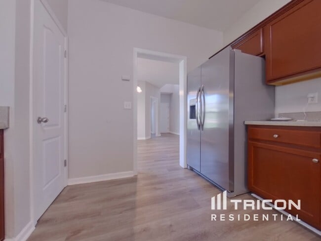 Foto del edificio - 359 Oakhaven Way