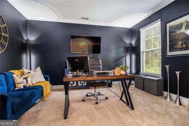 Foto del edificio - 2701 Blake Towers Ln