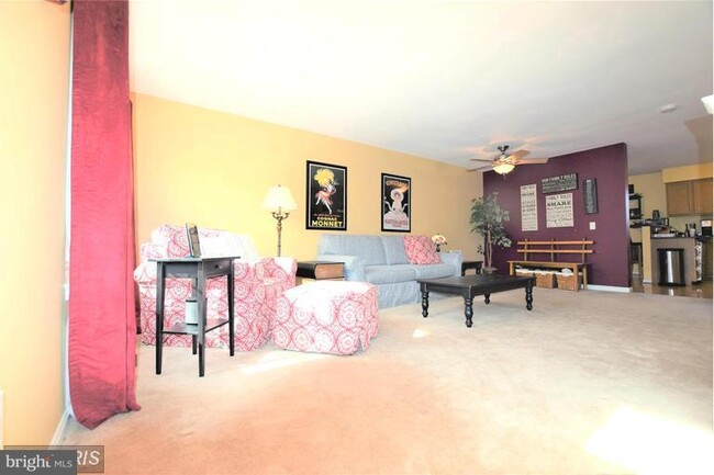Building Photo - 403 McDaniel Dr