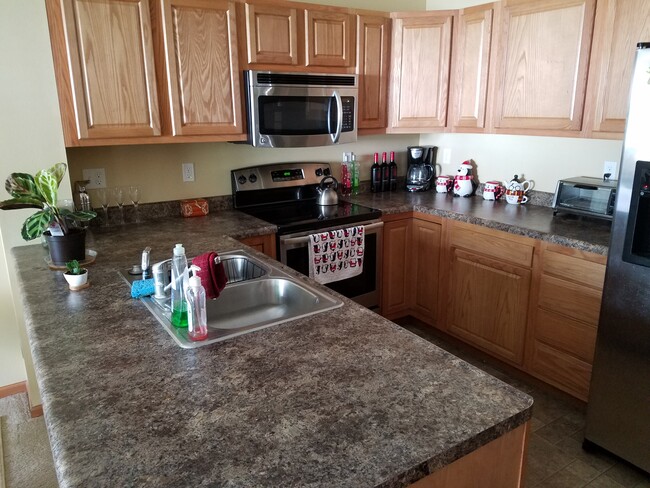 Stainless Steel Appliances - 605 3rd Ave