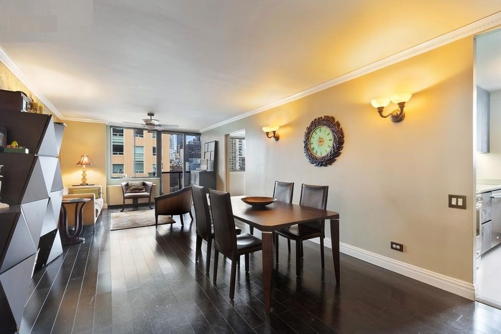 Foto principal - 255 E 49th St
