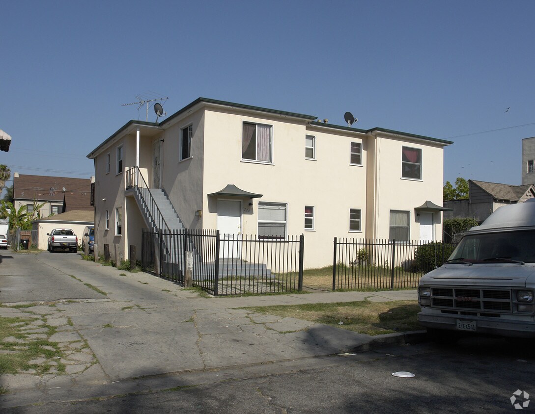 Foto del edificio - 722 N St Andrews Pl