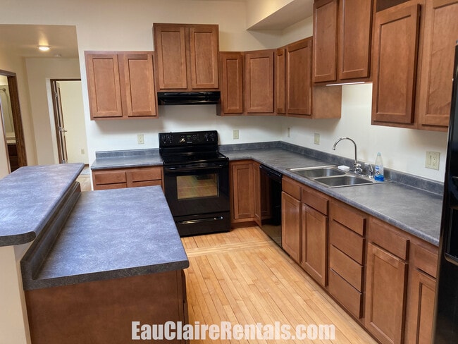 Estufa de cocina - 405 Wisconsin St