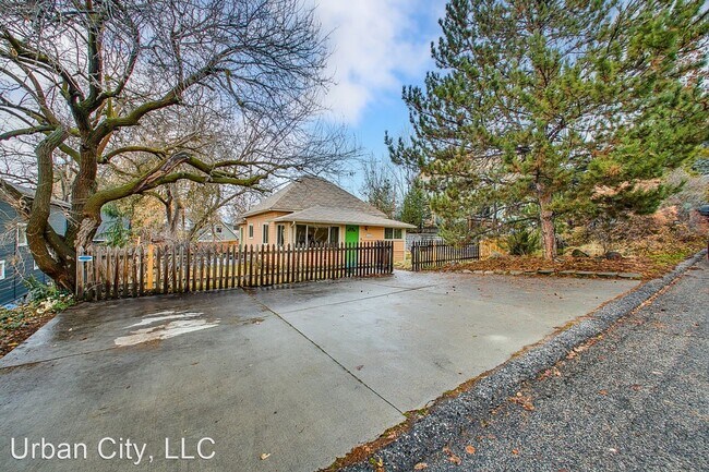 Foto del edificio - 2 br, 1 bath House - 1605 5th St.