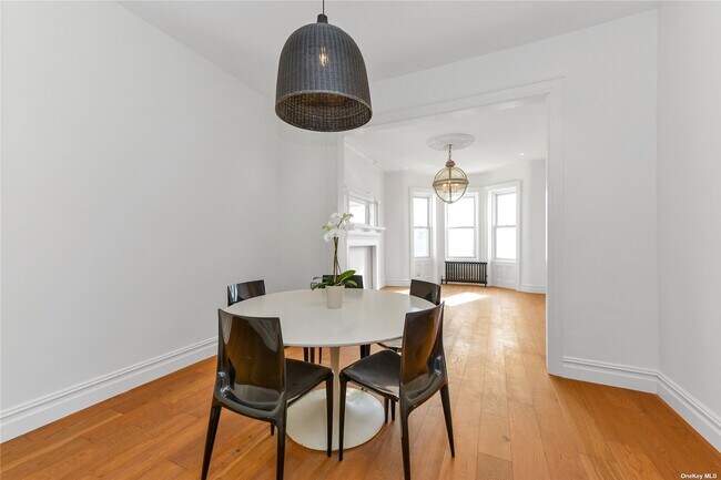 Foto del edificio - 403 Ridgewood Ave