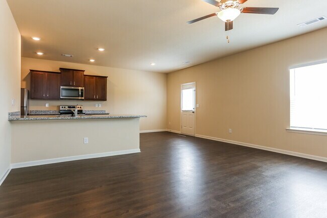 Building Photo - 3343 Clawing Hawk Way