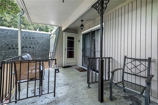 Building Photo - 5311 Fleetwood Oaks Ave