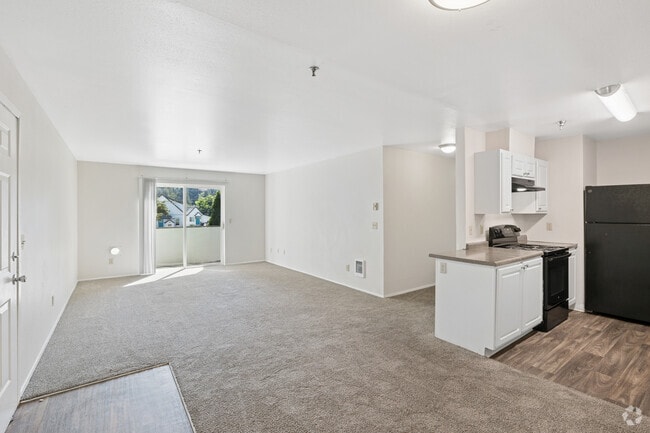 Interior Photo - Arnada Pointe