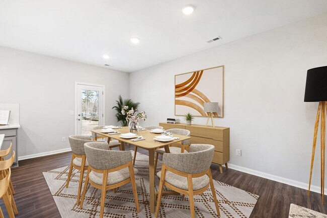 Foto del edificio - Luxurious 3-Bedroom Townhome Living in the...