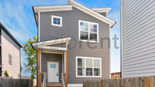 Building Photo - Unit B
