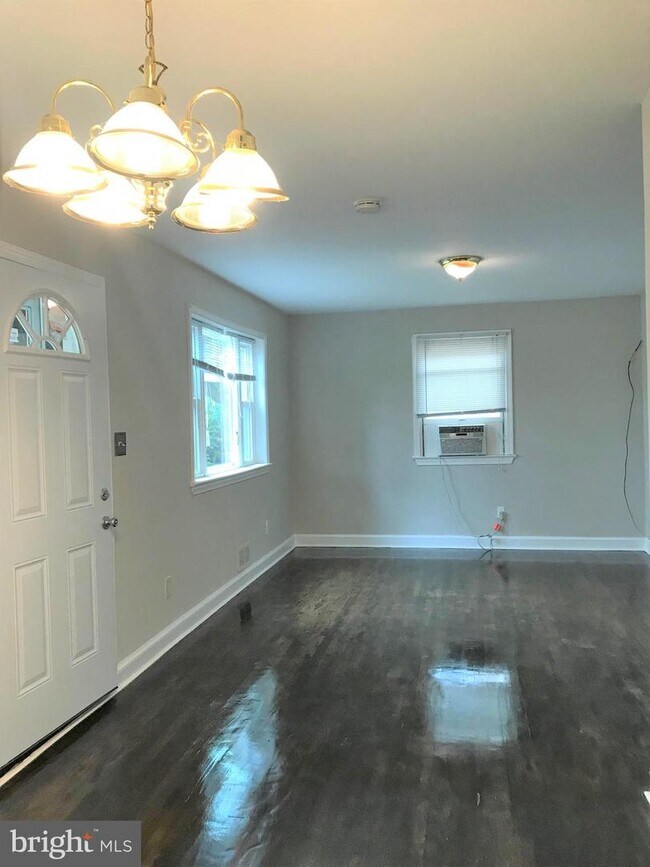 Building Photo - 13314 Okinawa Ave