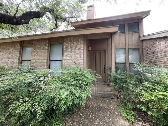 Foto del edificio - 4003 Tealwood Trail