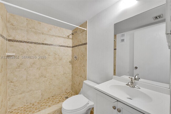 Foto del edificio - 1200 NW 87th Ave