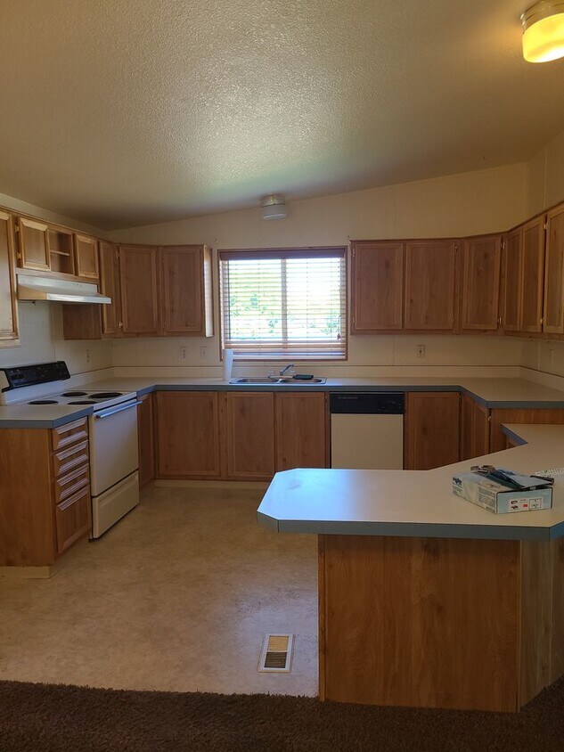 Primary Photo - Manufactured home on a beautiful piece of ...