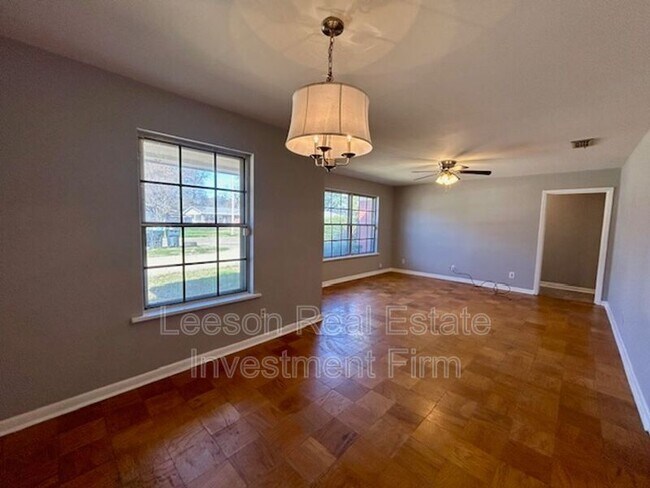 Building Photo - 1139 Carolina St