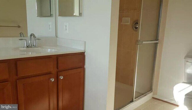 Building Photo - 622 Snowberry Way
